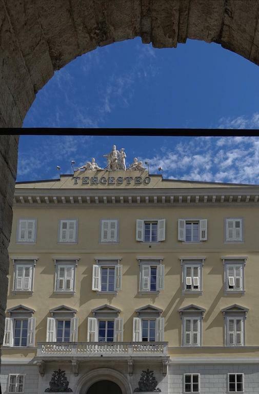 Tergesteo Palace Suite Трієст Екстер'єр фото