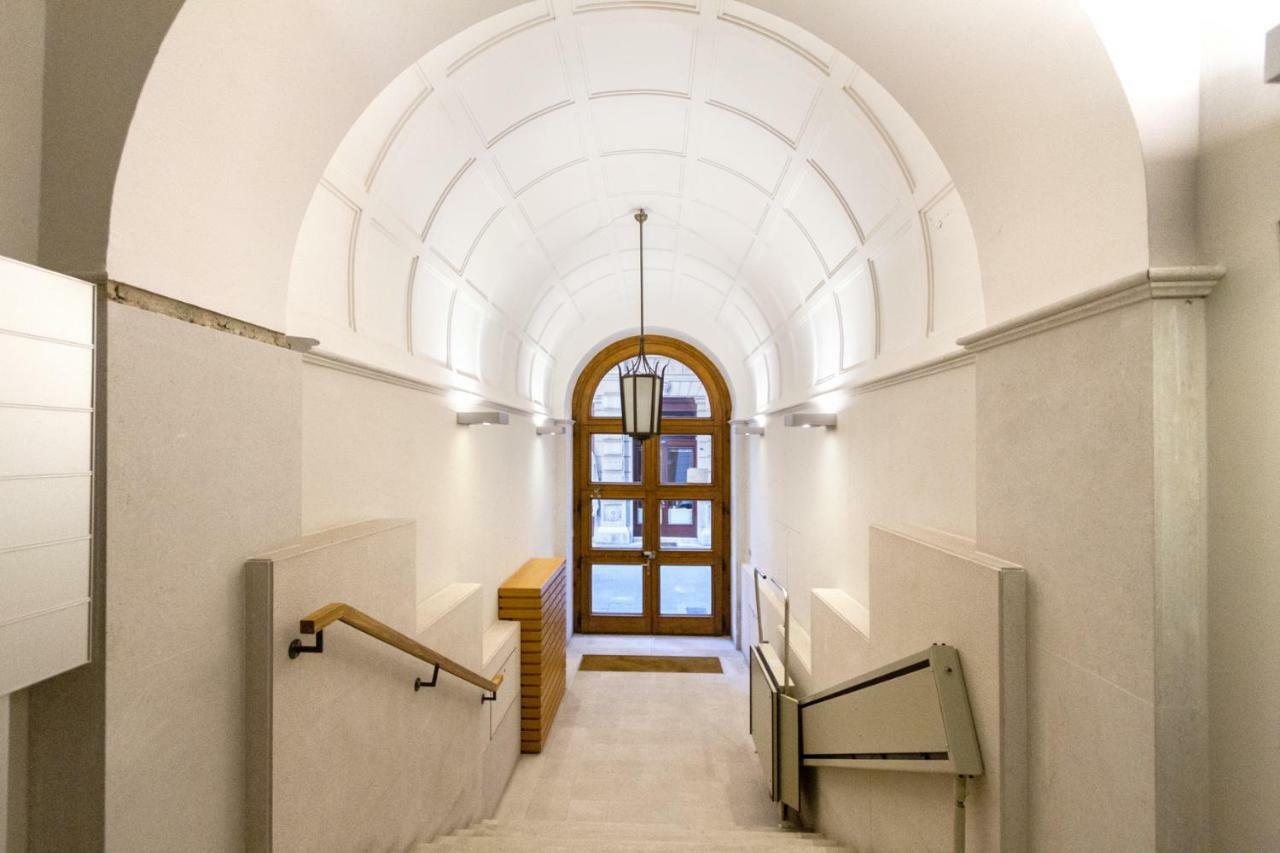 Tergesteo Palace Suite Трієст Екстер'єр фото